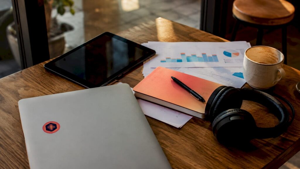 Workspace with subscription strategy materials